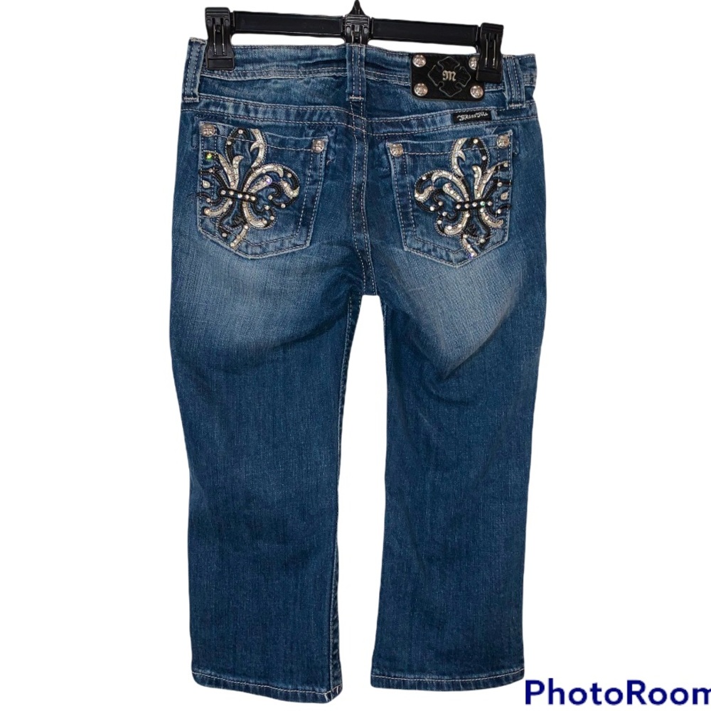 Miss me cropped or Capri jeans